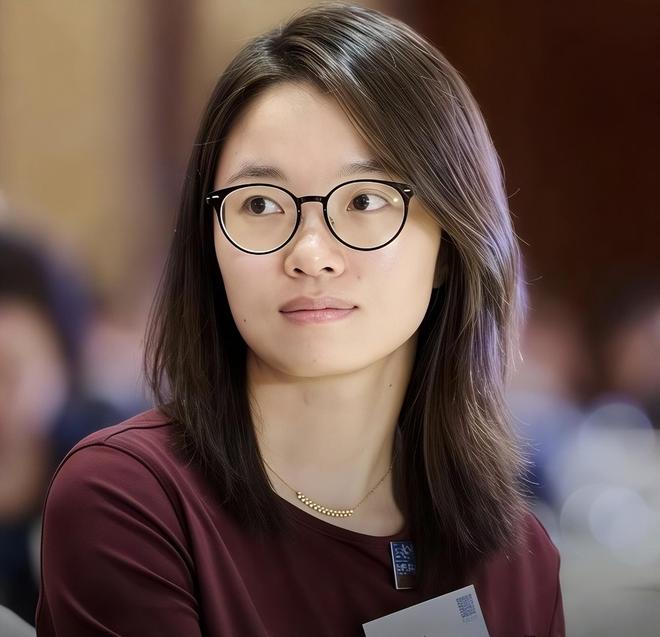 杜峰也没想到,在清华附中读书的儿子,如今15岁就开始为自己争光