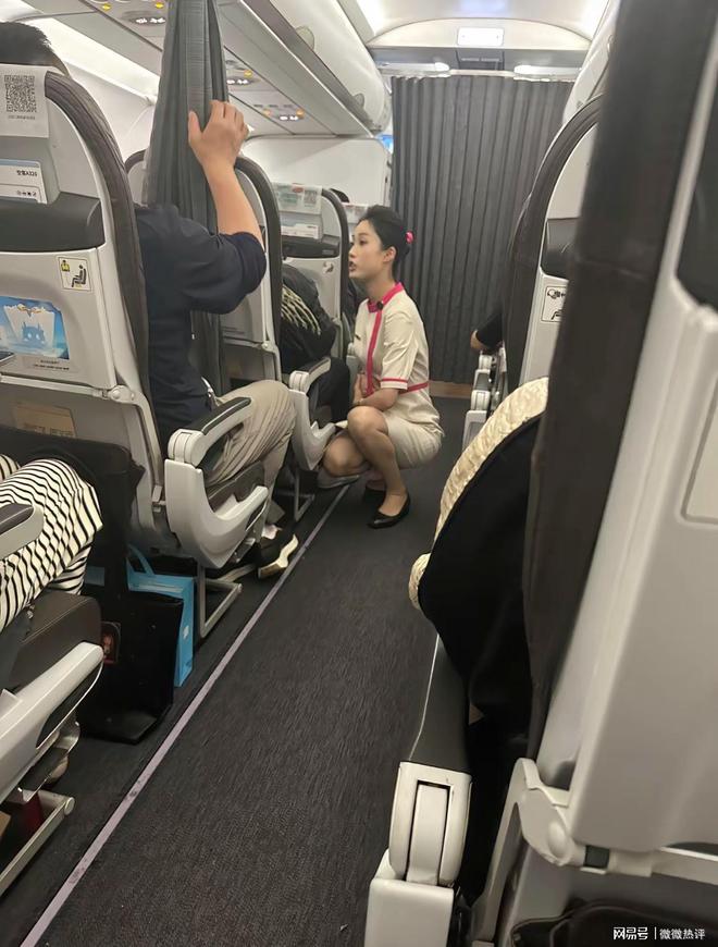 蒂法比基尼手办亮相：泳装包裹圆润曲线 姿态诱人！