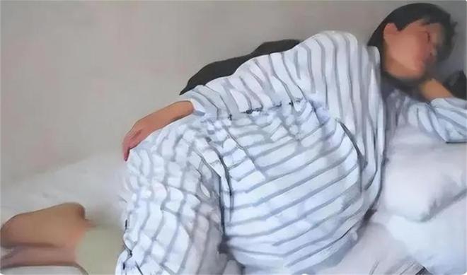 刘浩存方发布律师声明:韩**在直播过程中散播了针对委托人的不实内容,产生恶劣的负面影响;此前韩沛颖为“在直播中疑爆刘浩存的瓜”致歉