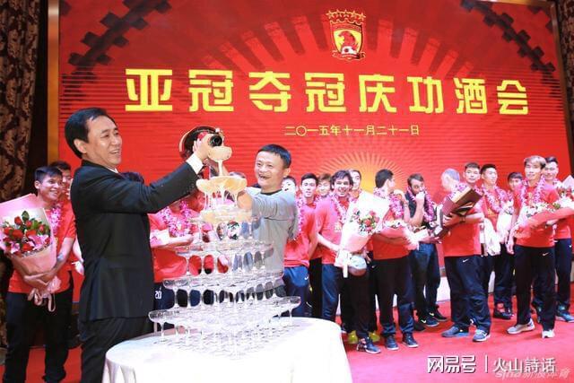 第三例跟腱撕裂!西蒙斯重伤赛季报销后续:将领到全额350万薪水