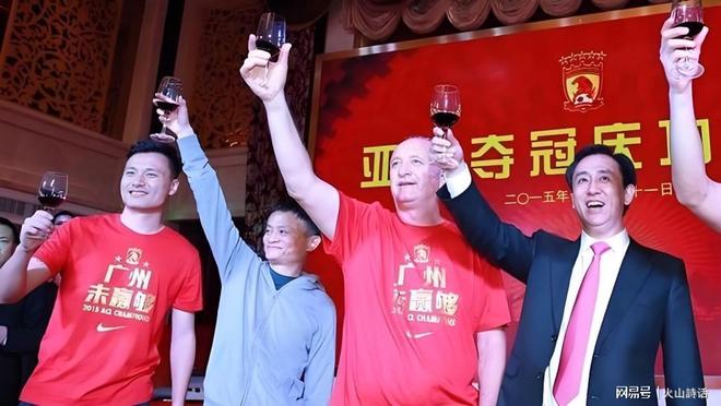 第三例跟腱撕裂!西蒙斯重伤赛季报销后续:将领到全额350万薪水