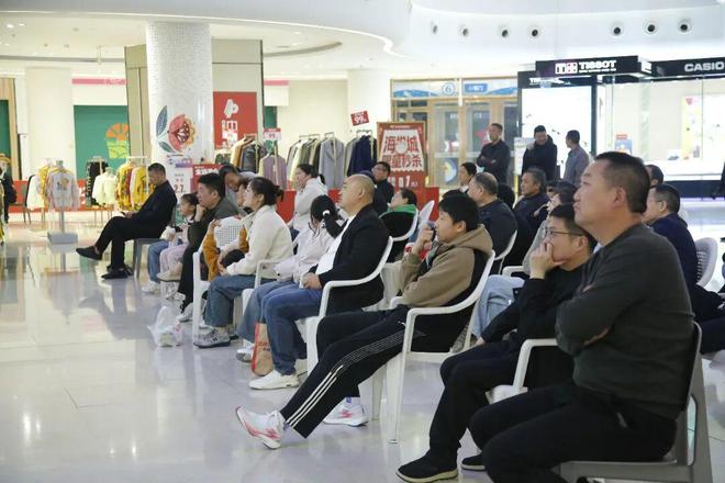 4号秀威尔逊亮相公牛!目标当最佳新秀 自信实力不逊状元榜眼探花